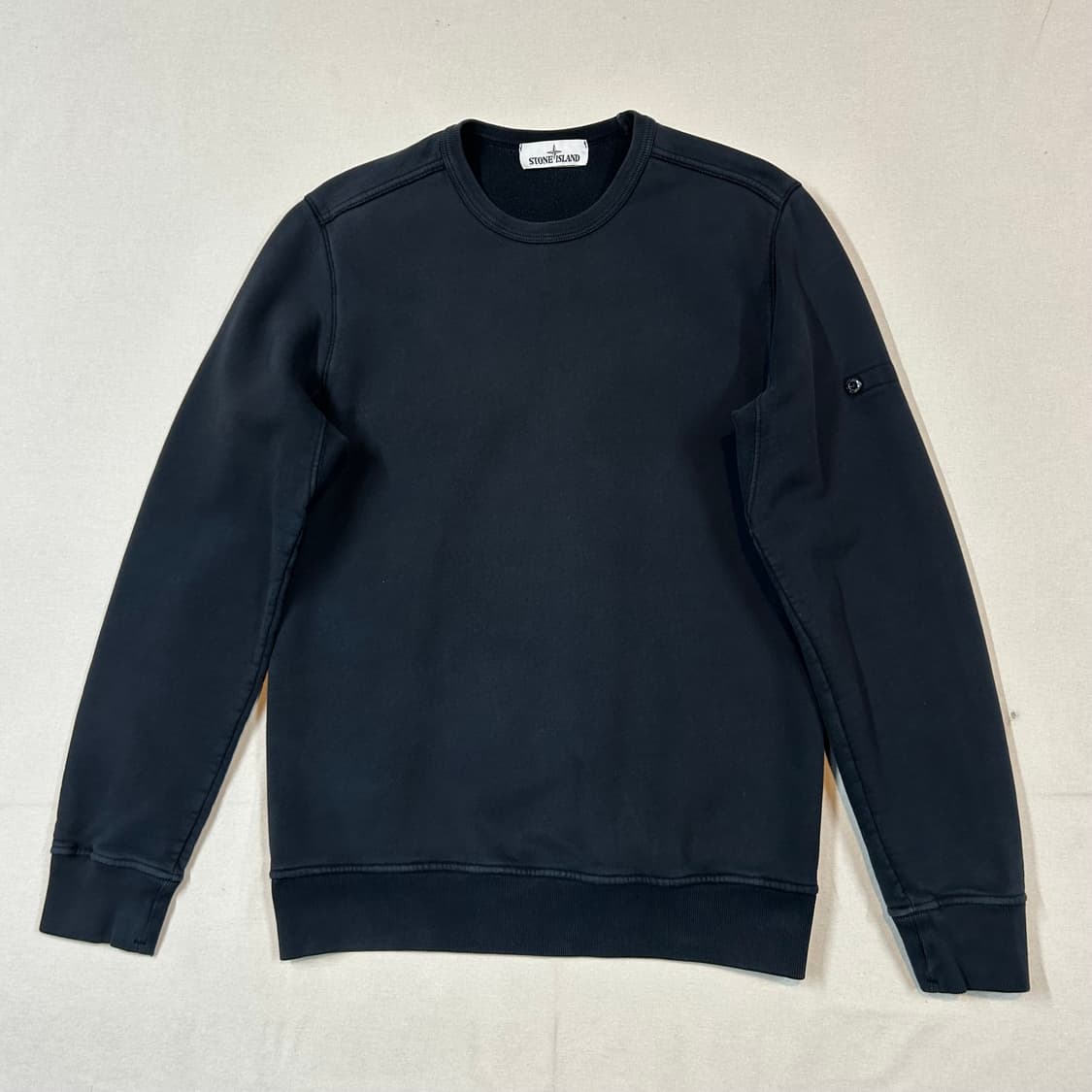M) 스톤아일랜드 블랙 맨투맨 스웨트셔츠 상품이미지1