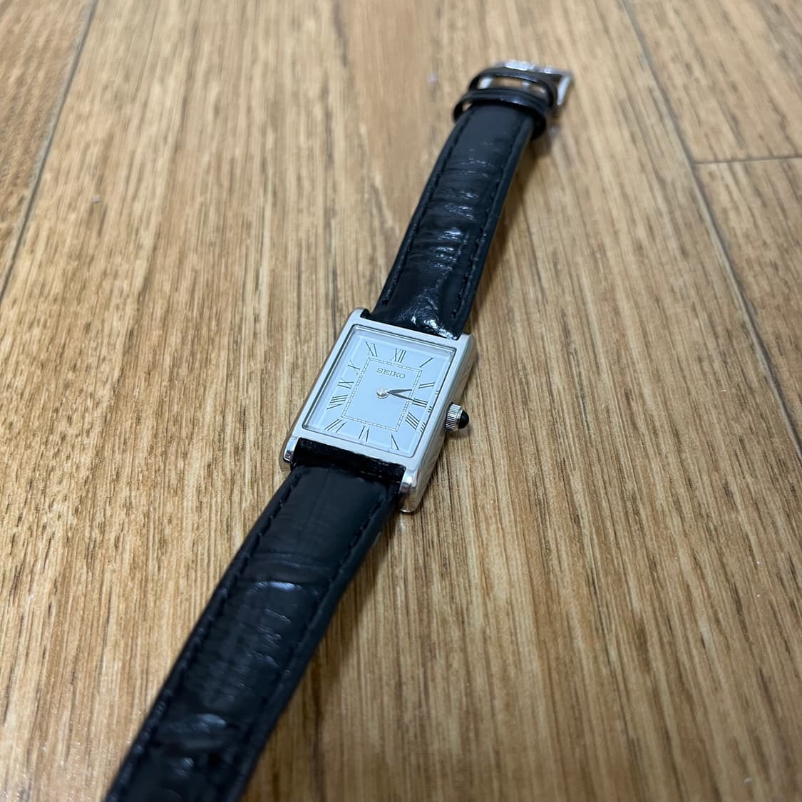 세이코 탱크 세르띠에 SWR053 쿼츠 가죽 사각 시계 상품이미지5