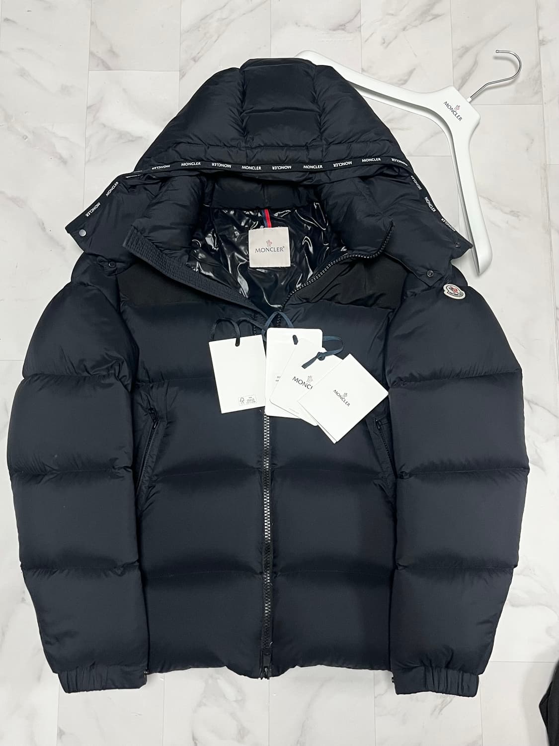 [5] 몽클레어 와그니어 패딩 상품이미지1