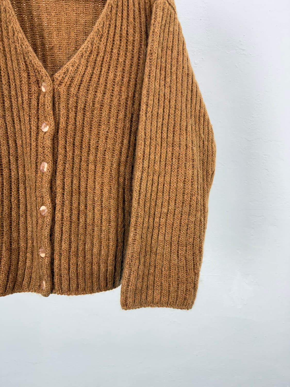 엘엘빈 80s 카멜리 브이넥 울 가디건 상품이미지5