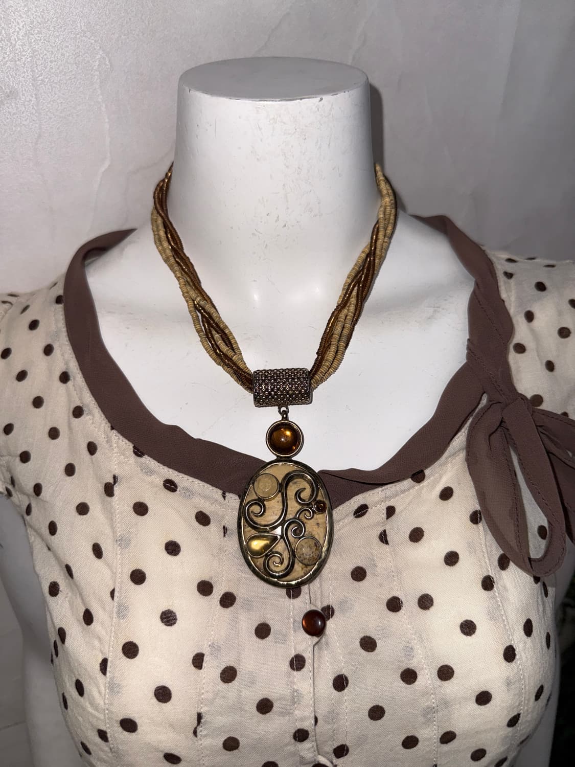 Ivory ethnic pendant beads necklace 상품이미지3
