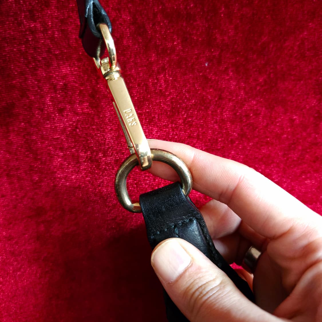 닥스(DAKS) 퀄팅 엠보 시그니쳐 로고 숄더백 상품이미지7