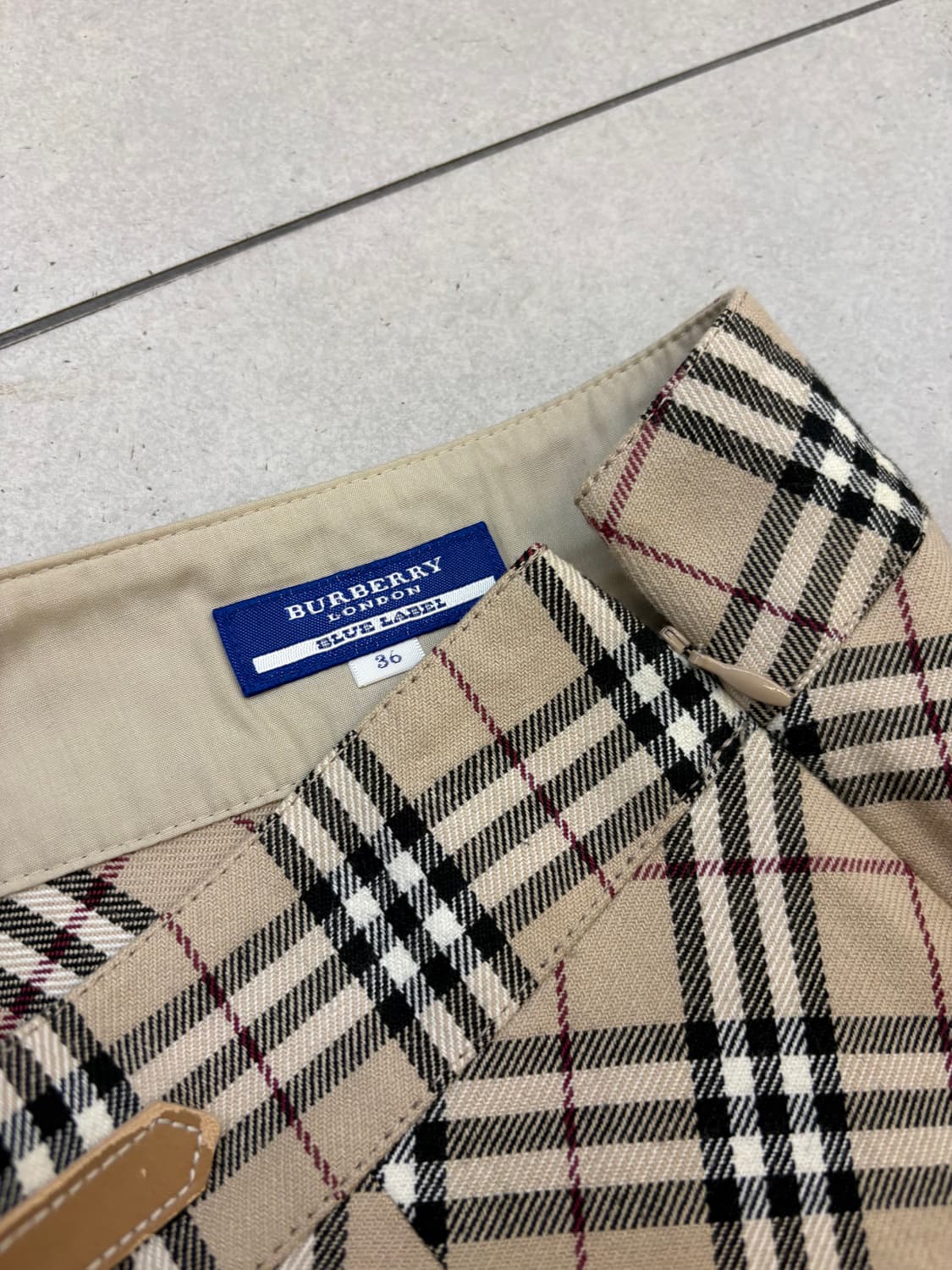 버버리 블루라벨 노바체크 스커트 상품이미지5