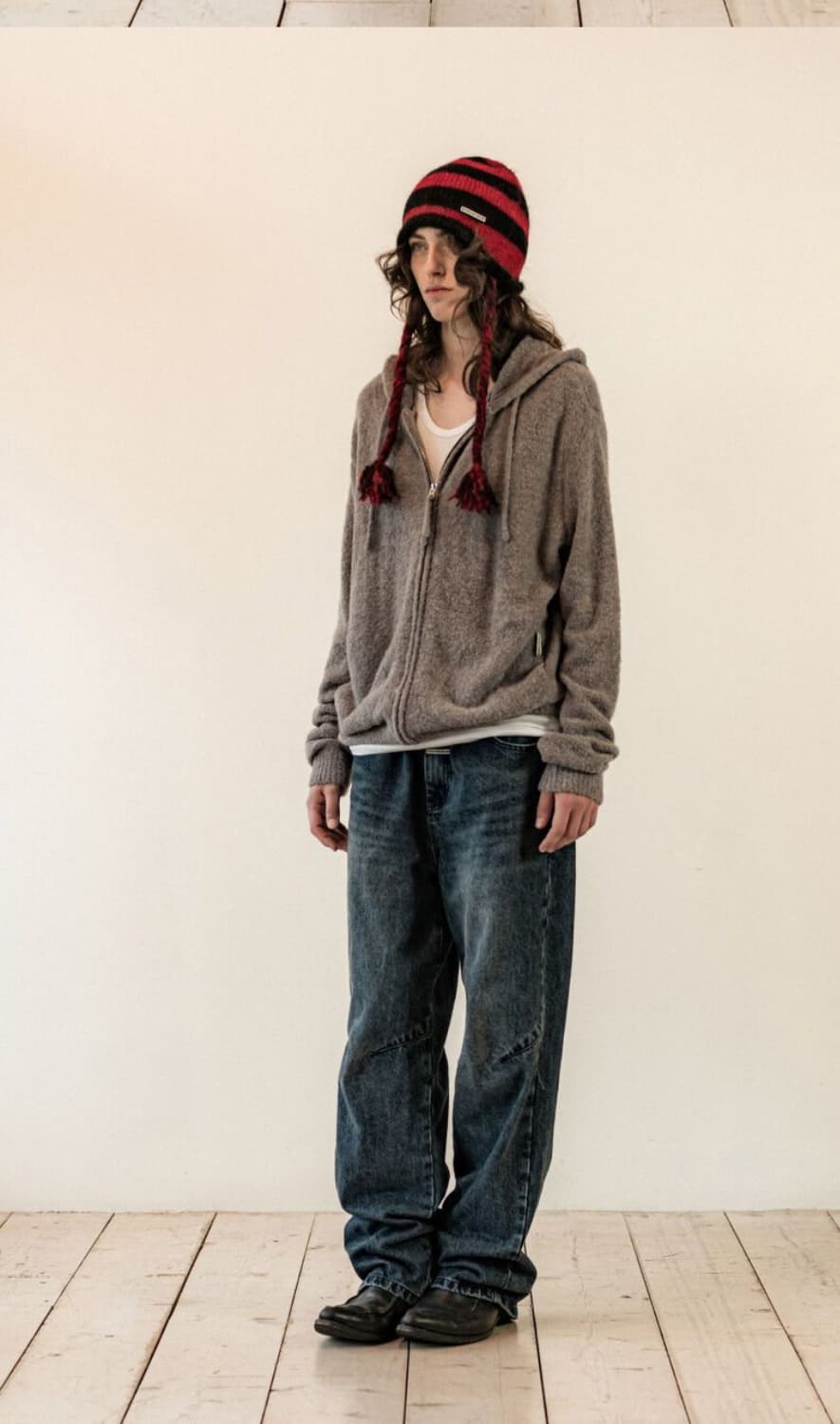 더바이닐하우스 ROUND POCKET KNIT ZIP-UP GREY 상품이미지1