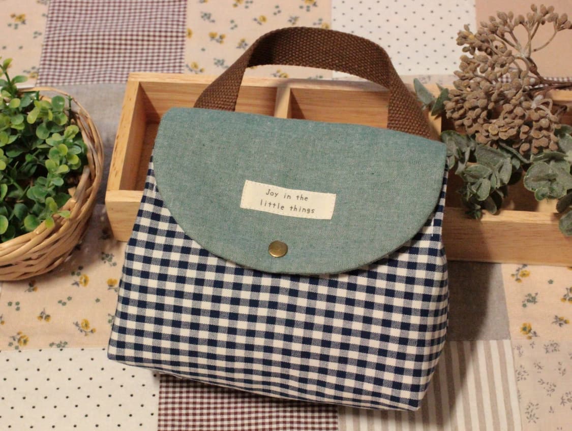 핸드메이드 손잡이 네이비체크 박스 파우치 상품이미지4