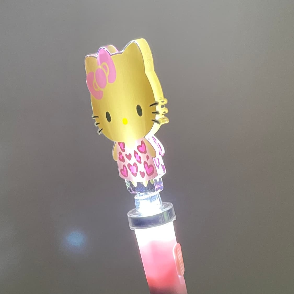 헬로키티 태닝 호피 빙글빙글 라이트 볼펜  상품이미지2