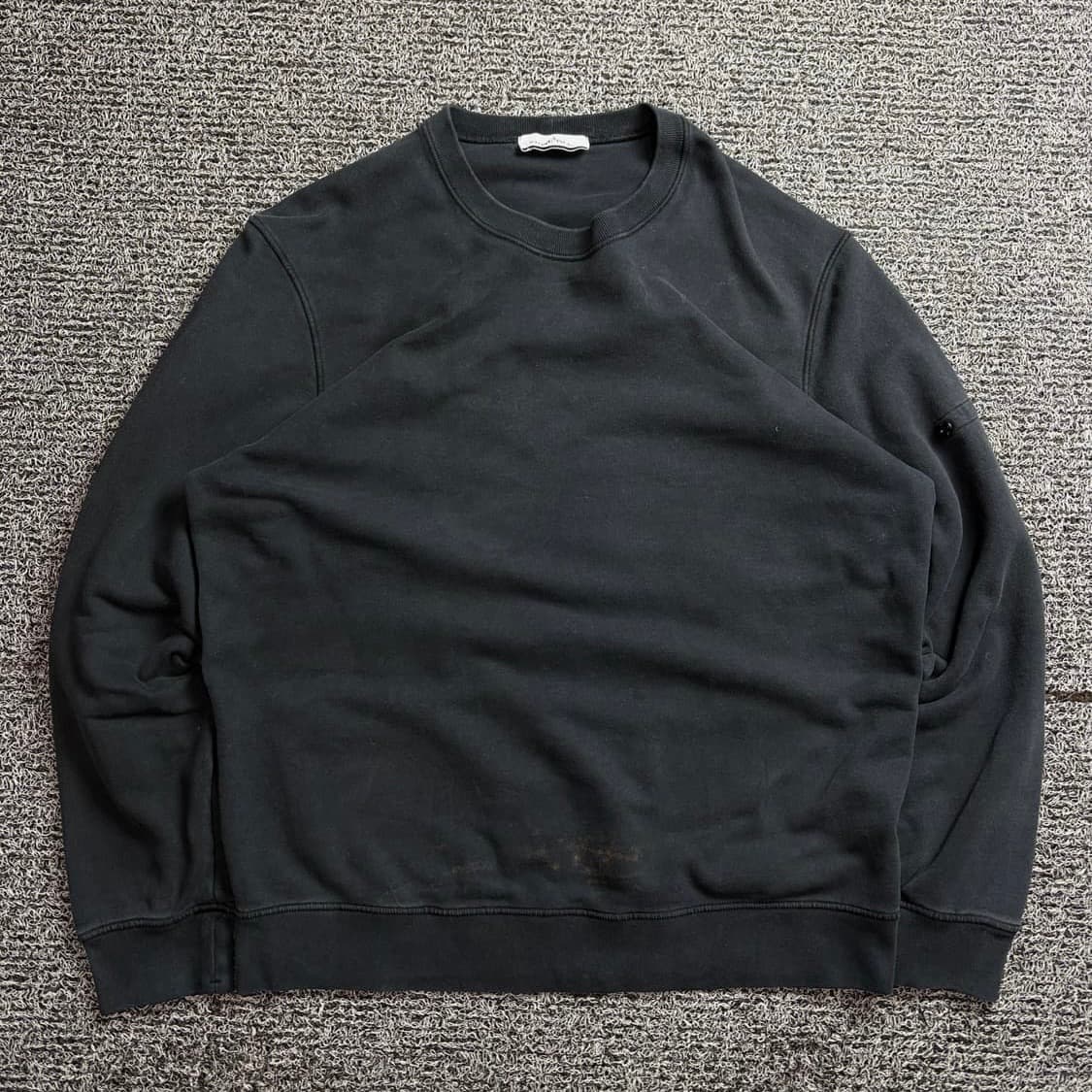 스톤아일랜드 크루넥 맨투맨 블랙 상품이미지1