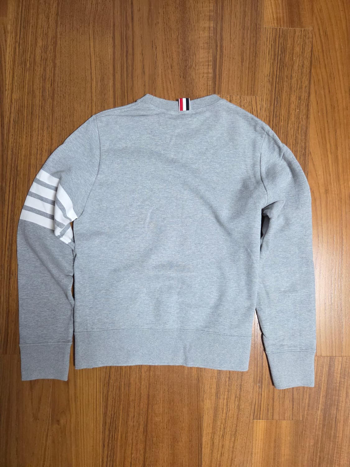 톰브라운 그레이 사선 스웻셔츠 상품이미지7