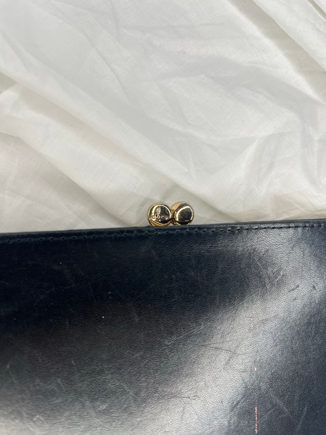 비비안웨스트우드 오브 프레임 키스락 장지갑 상품이미지4