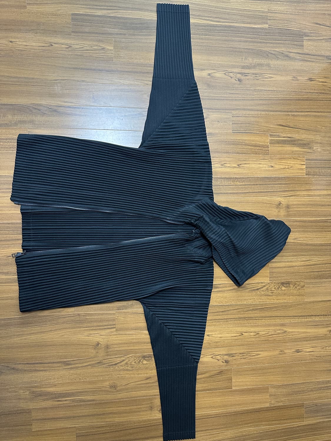 (2/black) 이세이미야케 후드 집업 상품이미지2