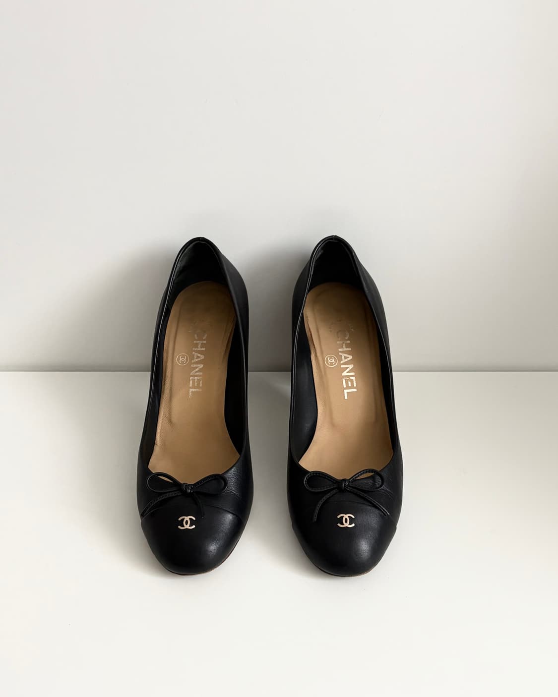 CHANEL 빈티지 샤넬 cc로고 리본 펌프스 힐 38C 상품이미지3