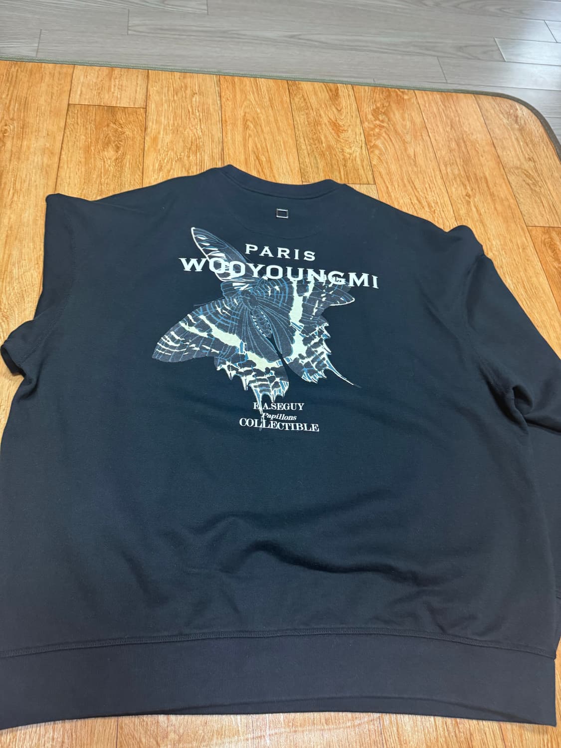 우영미 나비 백로고 스웨트셔츠 블랙 - 23SS  상품이미지3