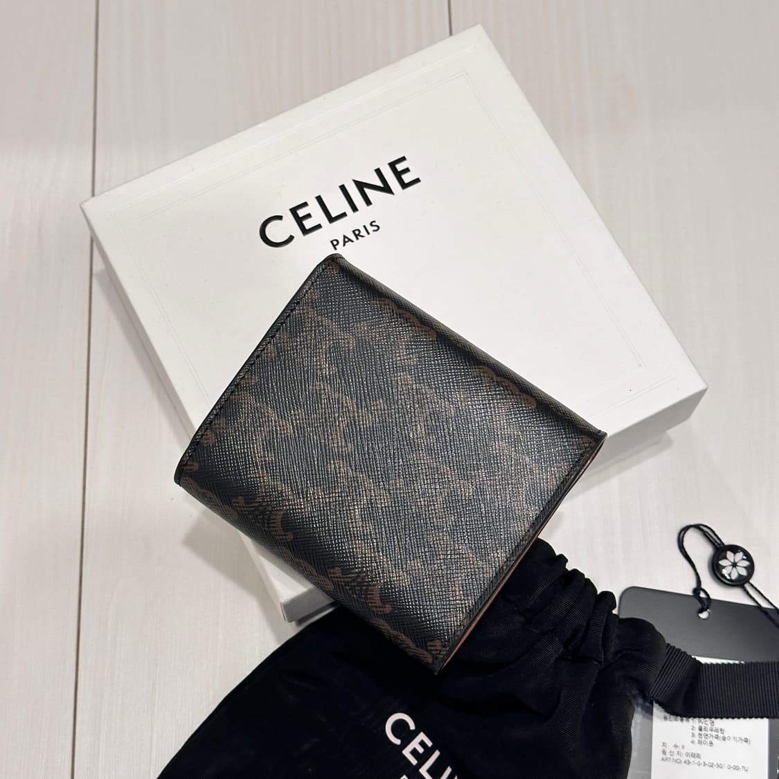 CELINE Small Flap Wallet 셀린느 트리옴프 지갑 상품이미지7