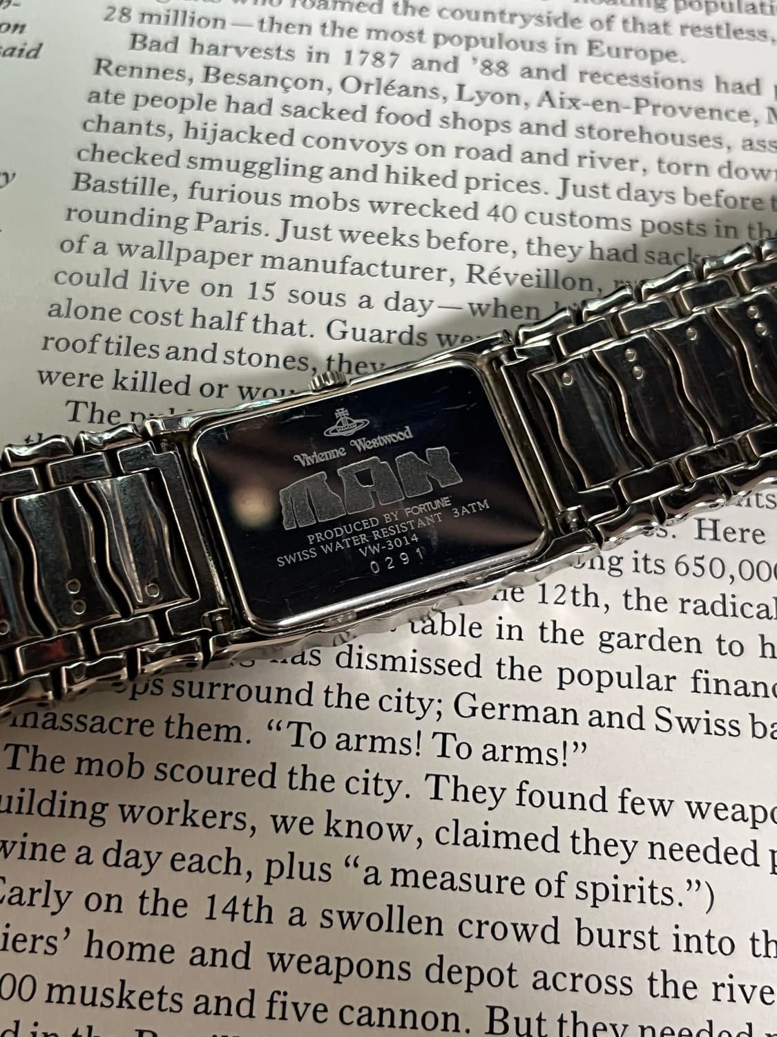 Vivienne Westwood Stonehenge Watch 상품이미지5