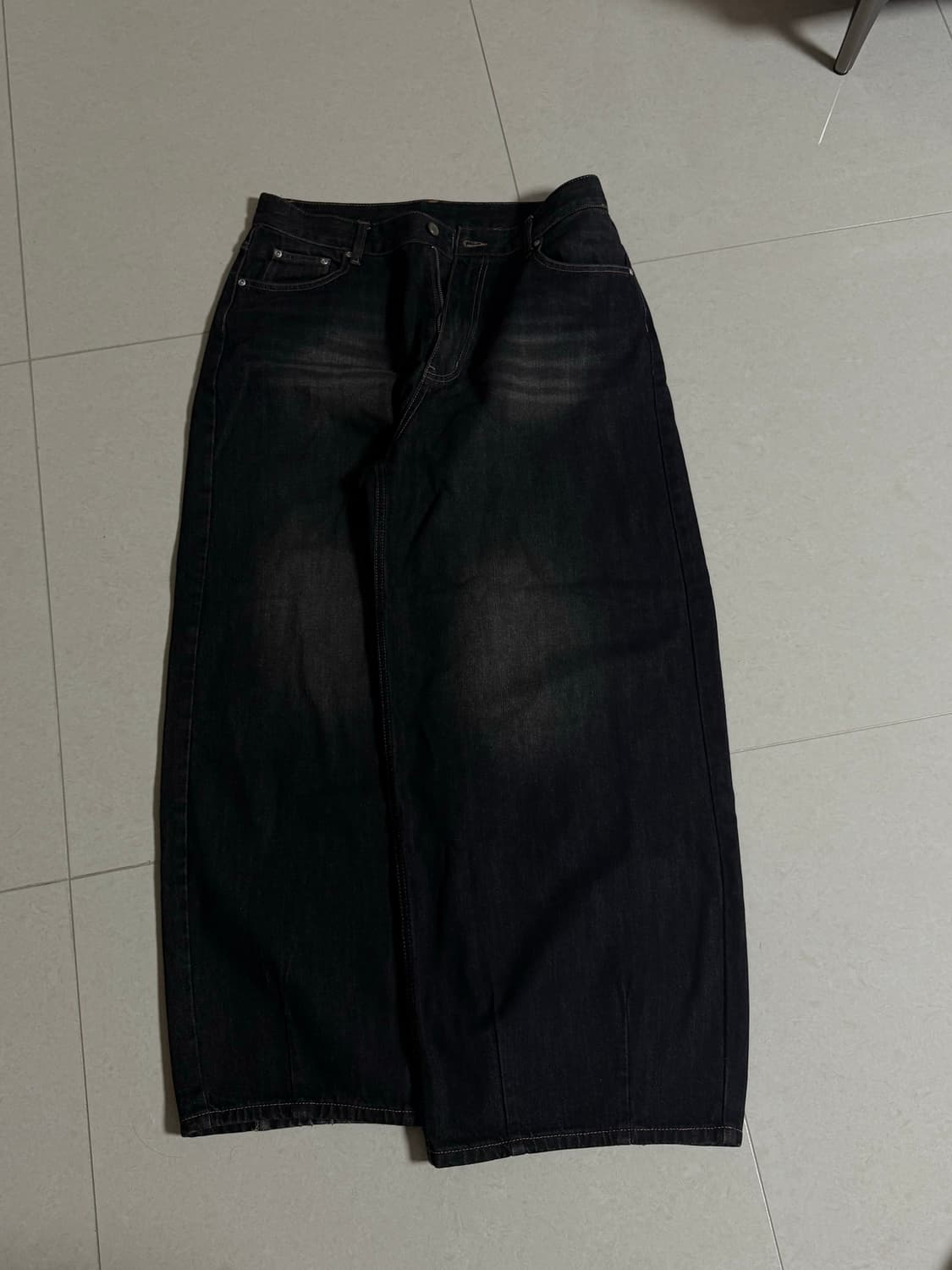 레이지보이 벌룬 핏 데님_워시블랙 상품이미지3