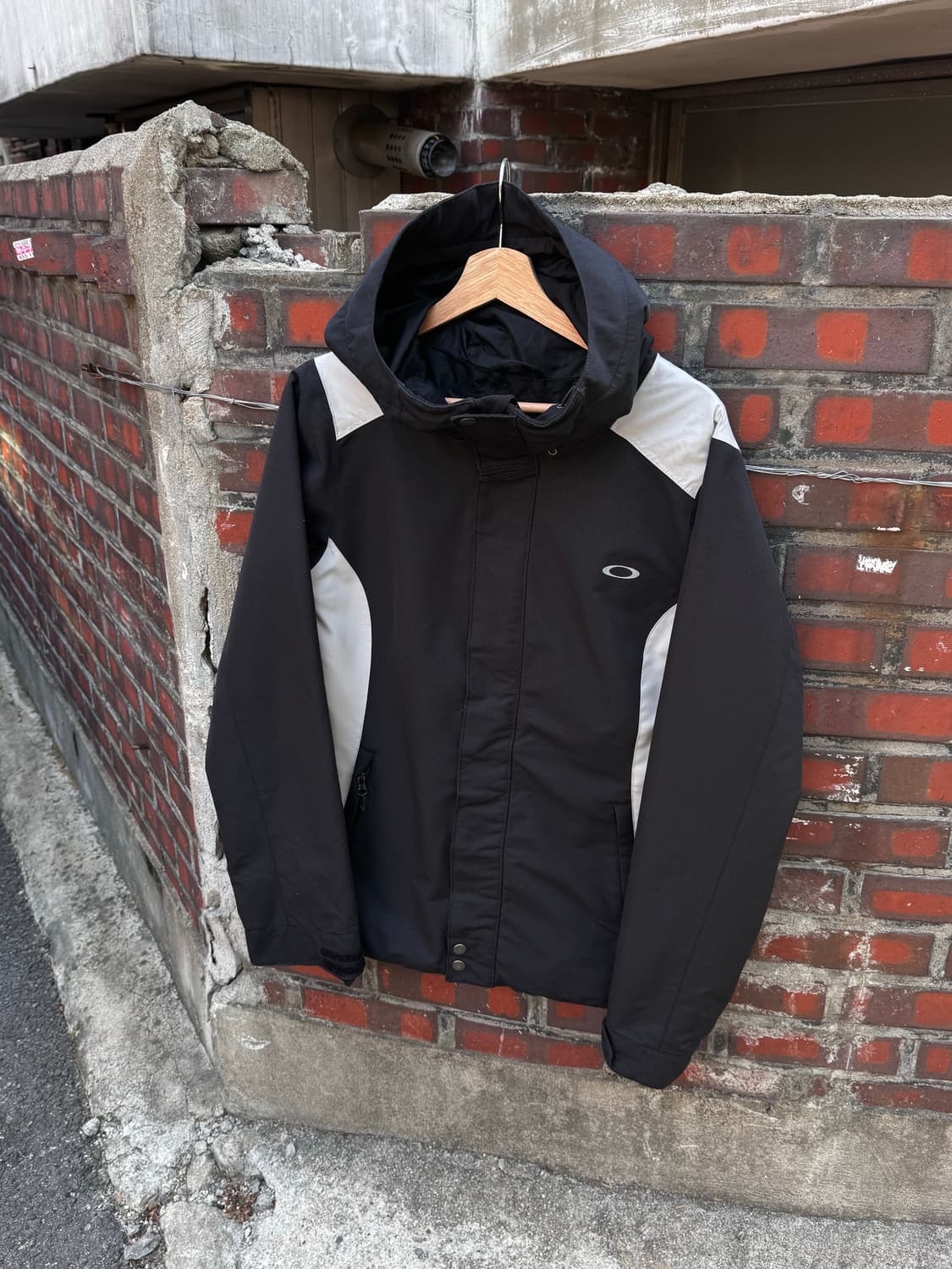 오클리 테크니컬 윈드브레이커 후드자켓 상품이미지1