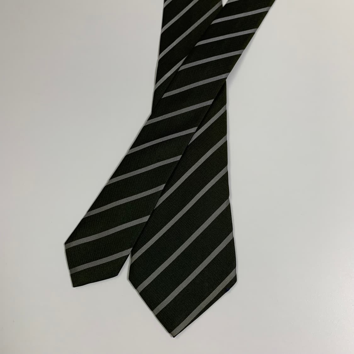 띠어리(Theory) 스트라이프 명품넥타이 클래식룩 A등급 상품이미지3