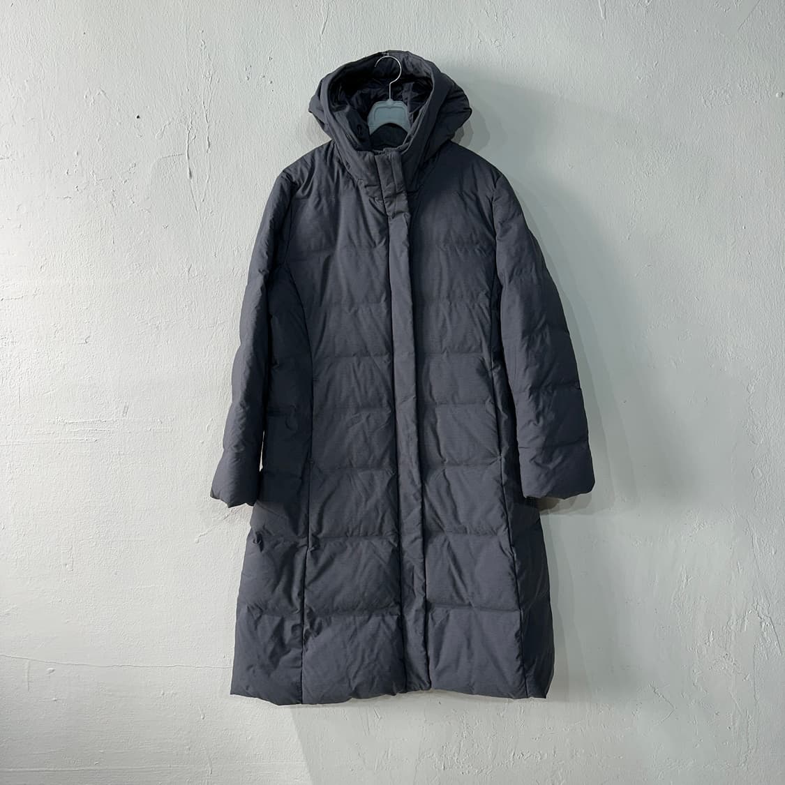 유니클로 심리스 롱패딩 L 상품이미지1