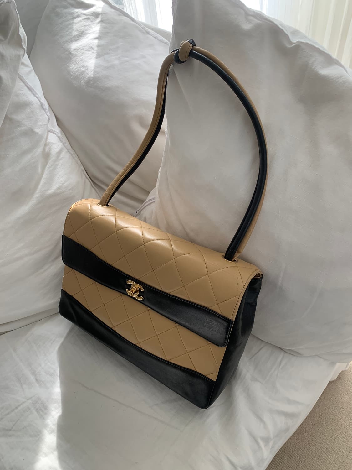샤넬 투톤 숄더백 상품이미지1