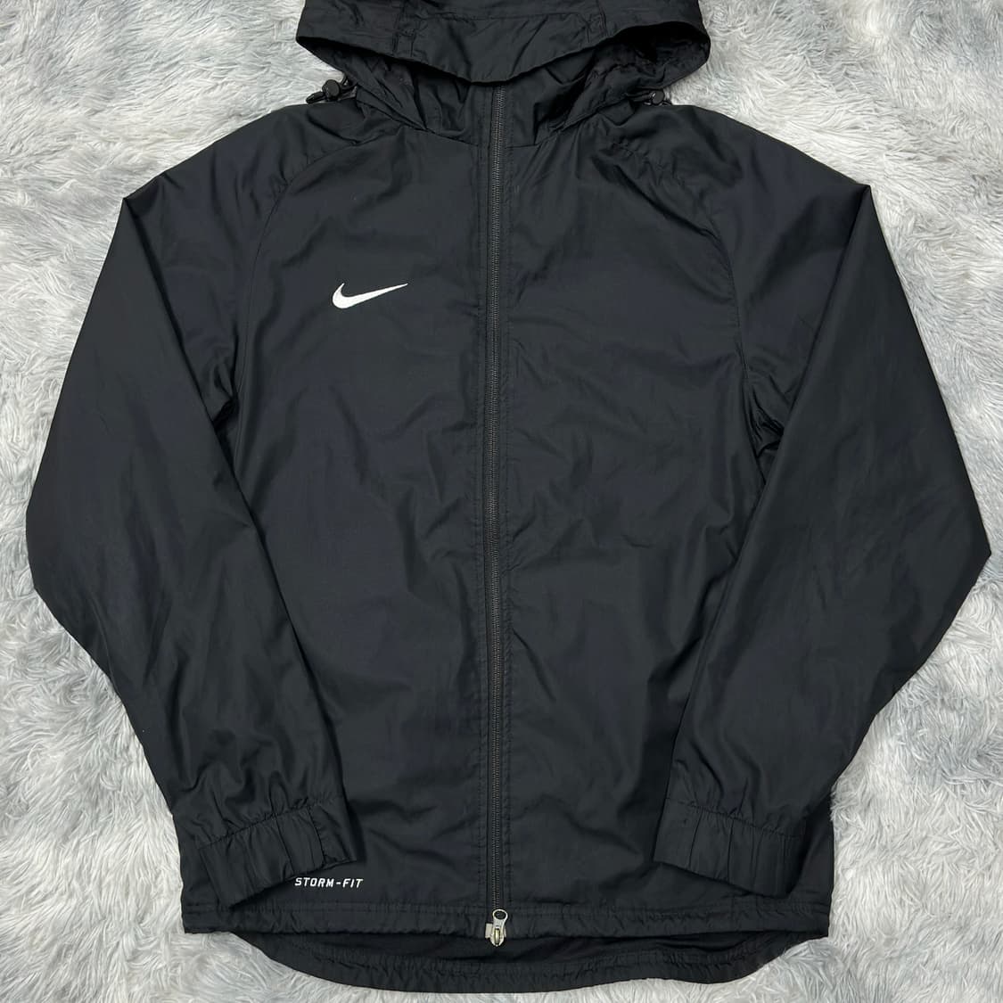 나이키 스우시 스톰핏 후드 바람막이 블랙 상품이미지1