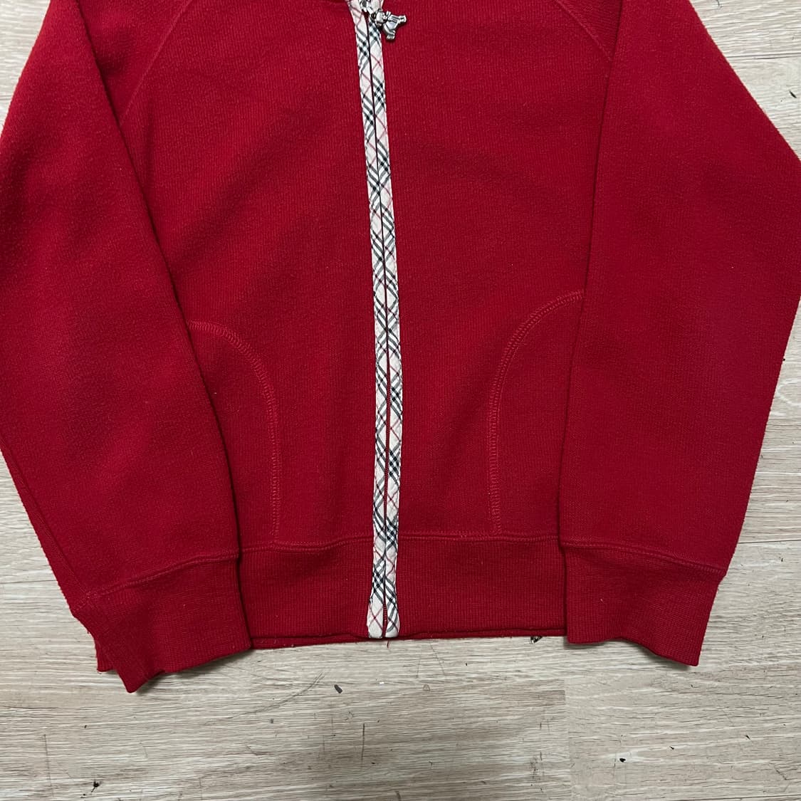 버버리 키즈 노바체크 하이넥 스탠드카라 방풍 니트집업 [딥 레드] 130 상품이미지3