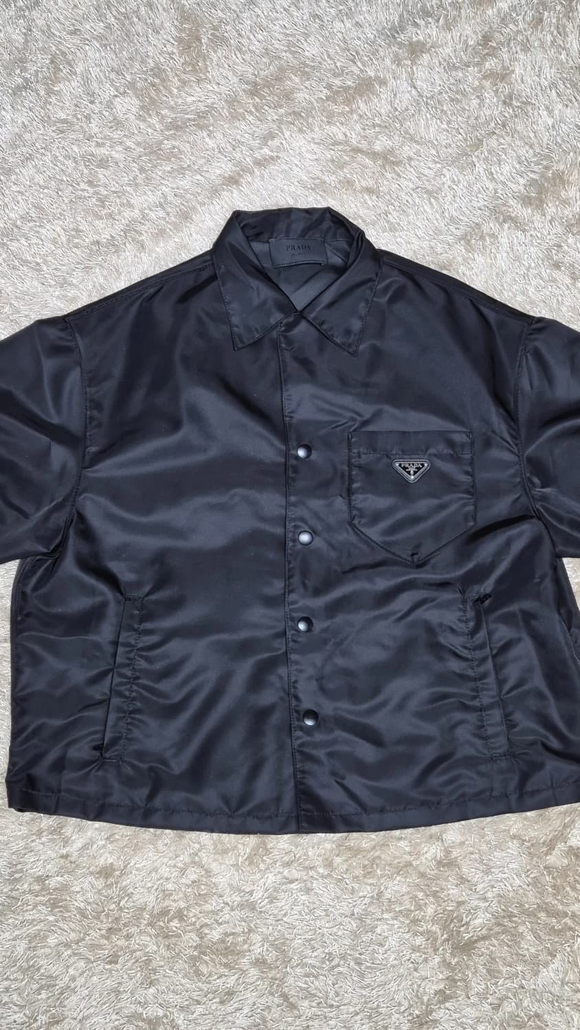 프라다 리나일론 반팔 셔츠 블랙 상품이미지1