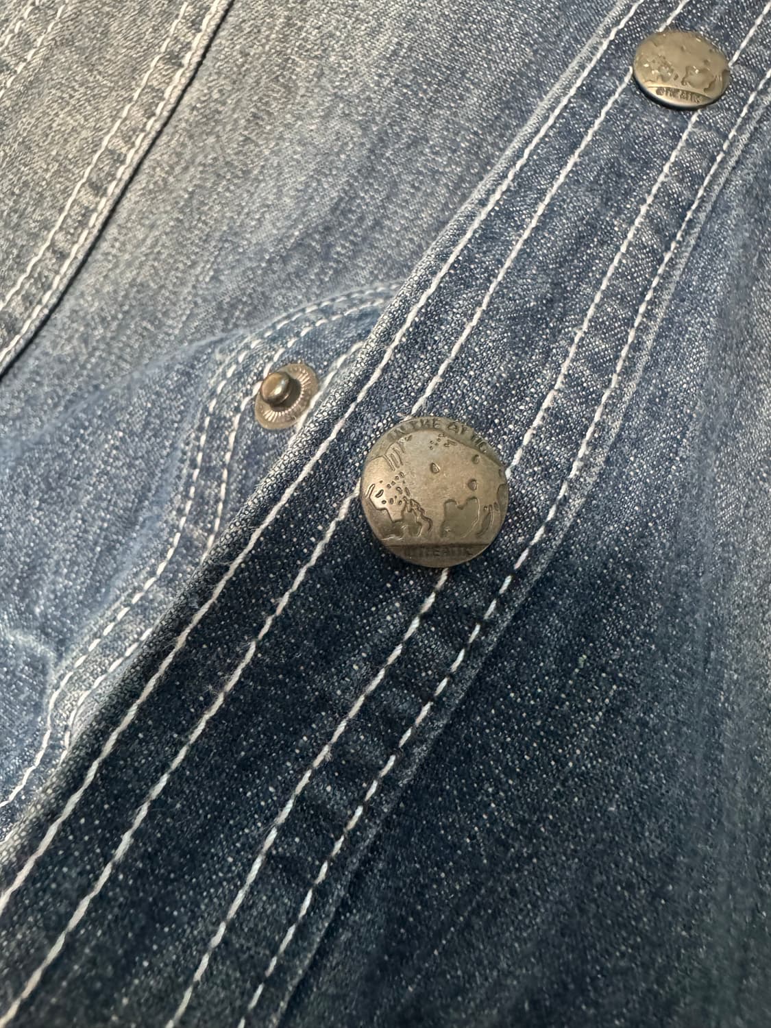 ”In the Attic“ Short Denim Jacket 상품이미지3