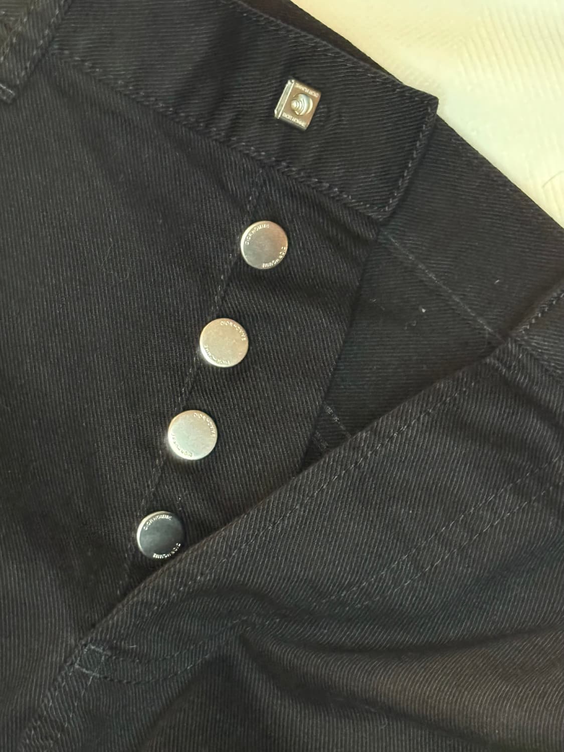 SS18 Dior Kris Van Assche runway set-up 상품이미지8