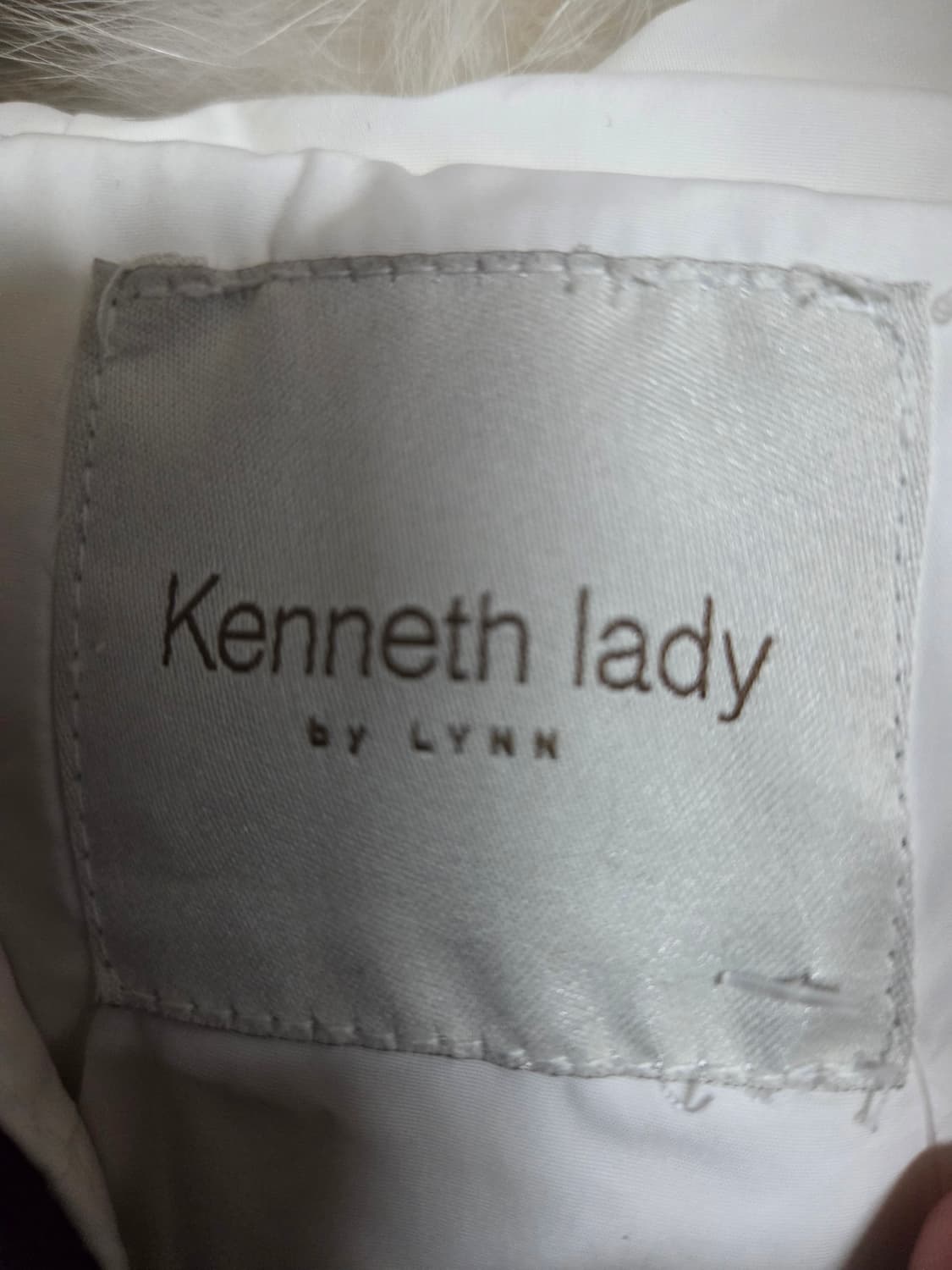 Kenneth lady by LYNN 흰색 롱패딩 66
 상품이미지3