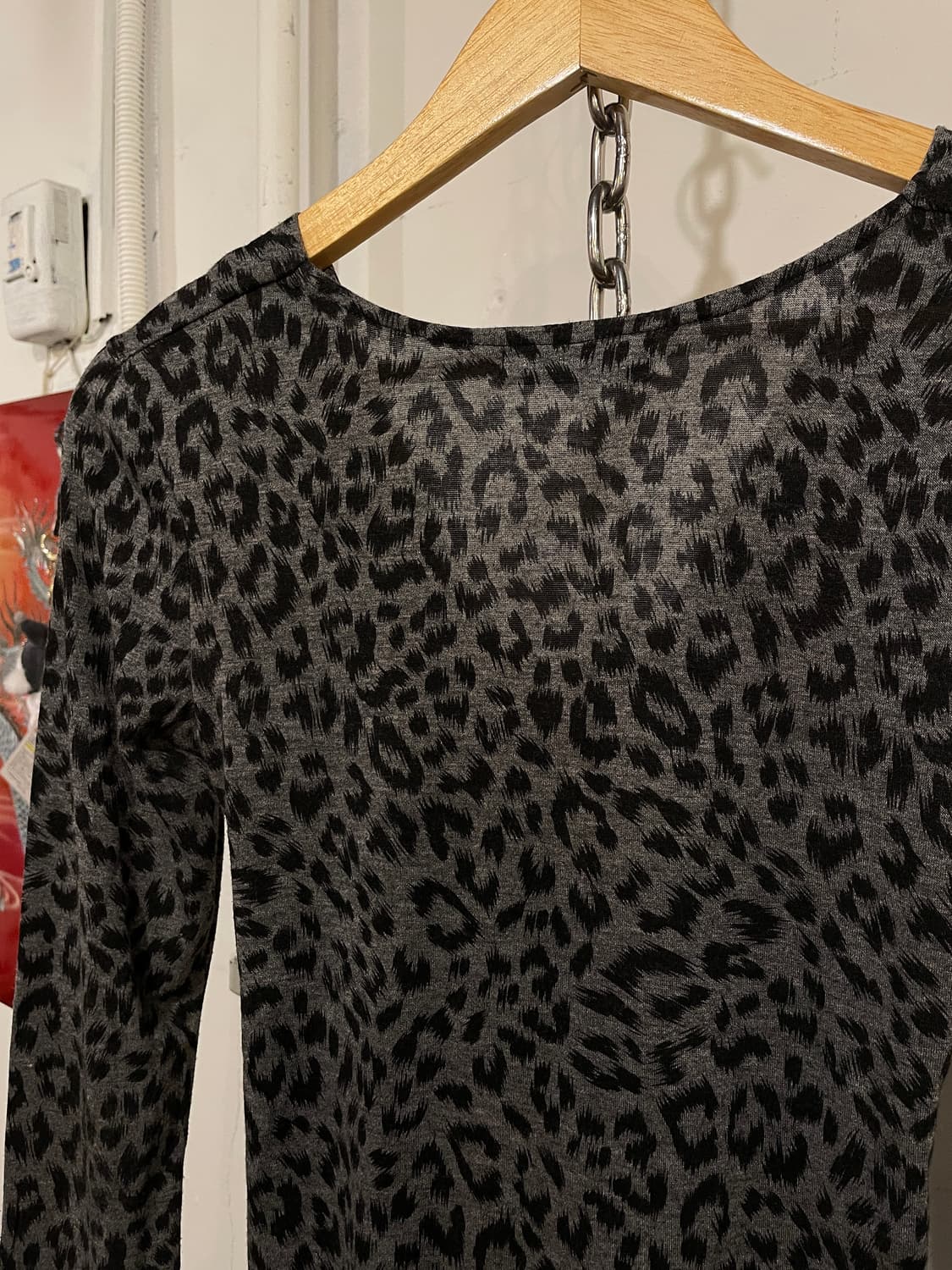 레오파드 패턴 꼬임 디테일 그레이 롱슬리브 갸루 상품이미지5