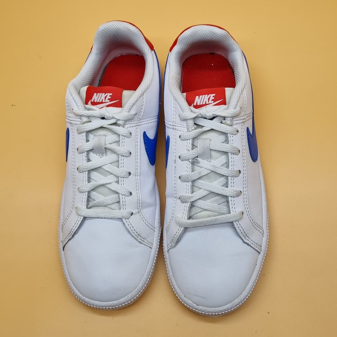 나이키 코트 로얄 흰파빨 여성스니커즈235. 상품이미지2