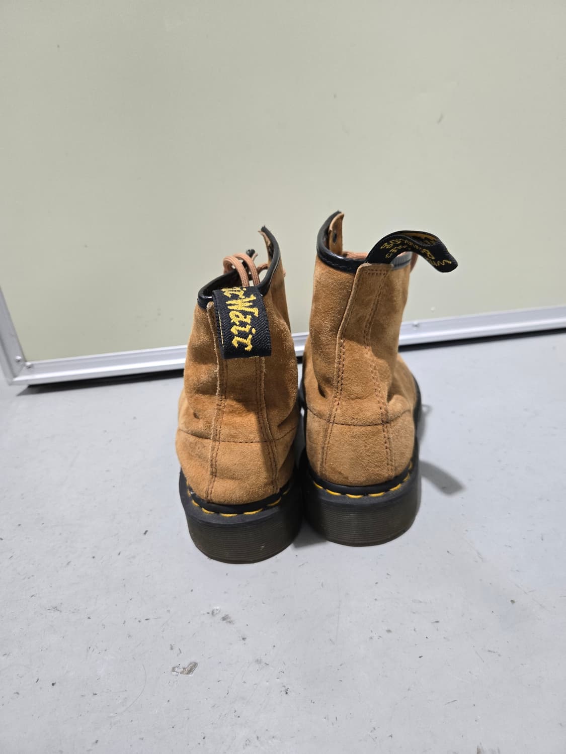 닥터마틴 1460 스웨이드 부츠 브라운 상품이미지3