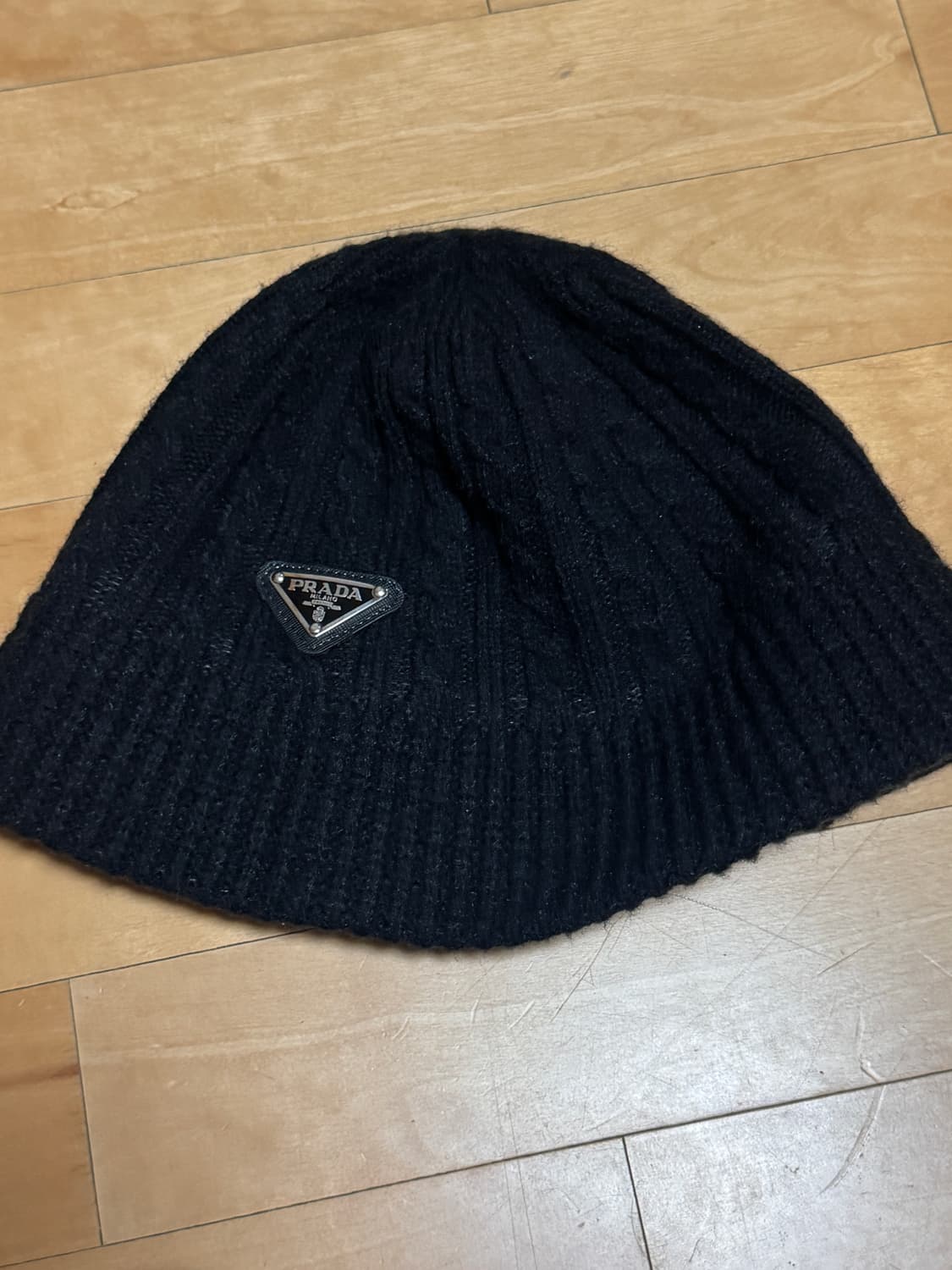 Prada 버킷햇 상품이미지1