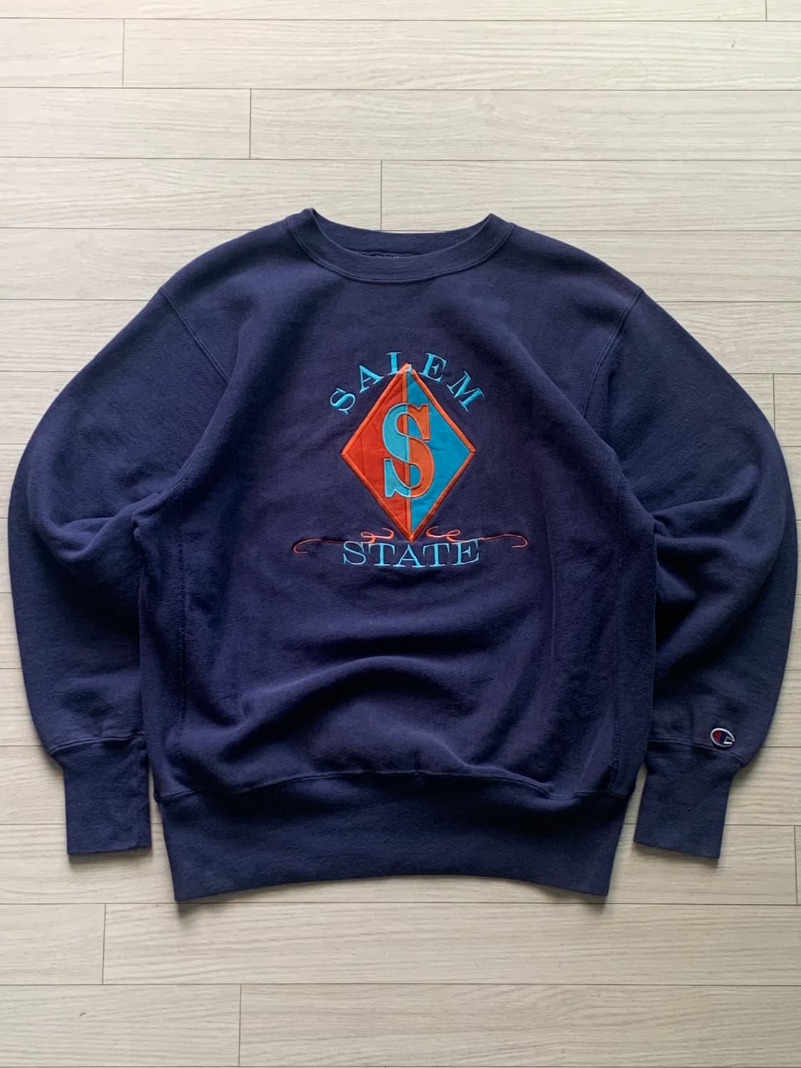 90s 챔피온 리버스위브 스웻셔츠 SALEM STATE 상품이미지1