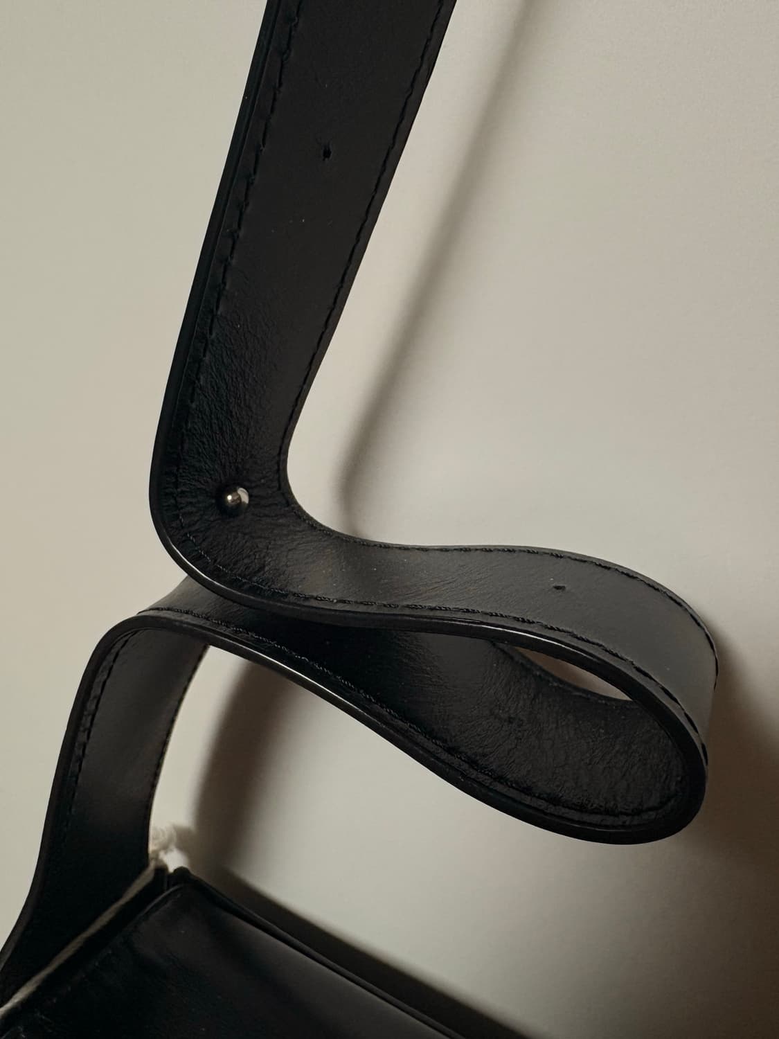 아워레가시 레더 익스텐디드 백 블랙 상품이미지5