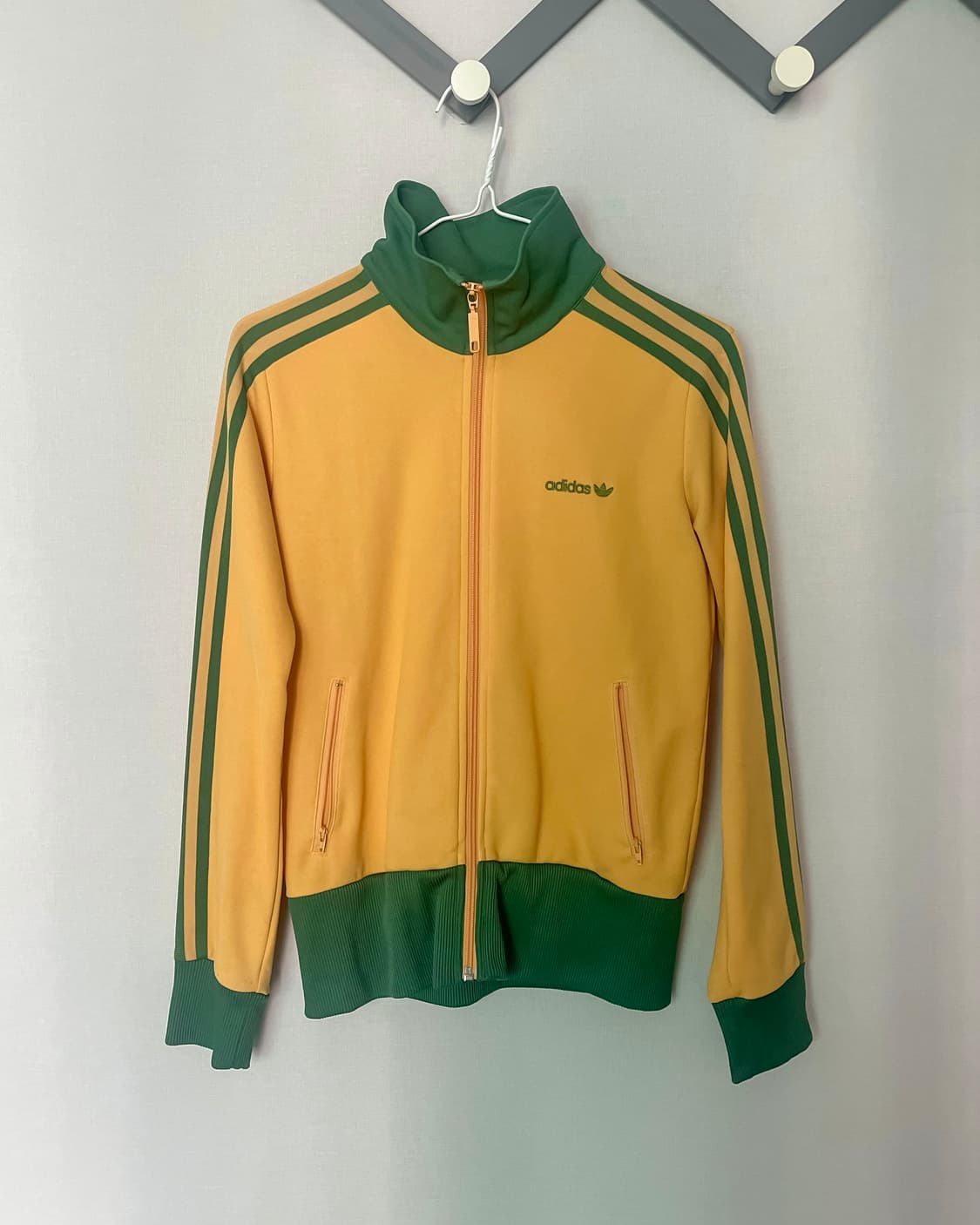 아디다스 트랙탑 옐로우그린 90 상품이미지1