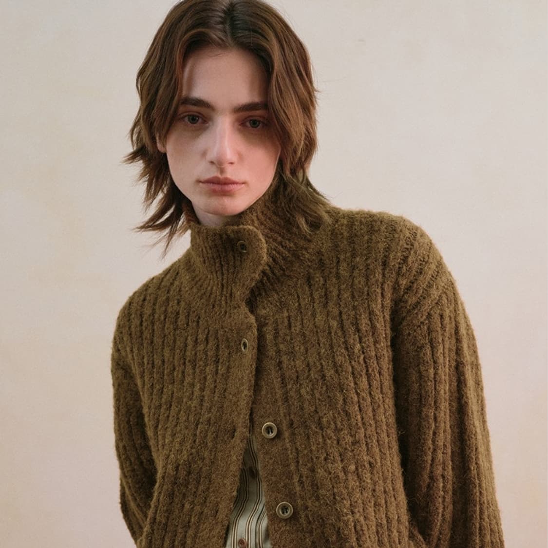 OFC 페미니크 브러쉬카라 가디건 프리사이즈 새상품 상품이미지2