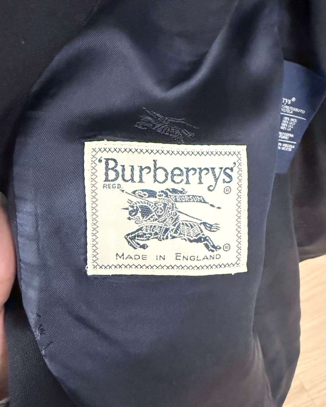 버버리 네이비 크레스트 로고 더블 브레스티드 자켓 상품이미지8