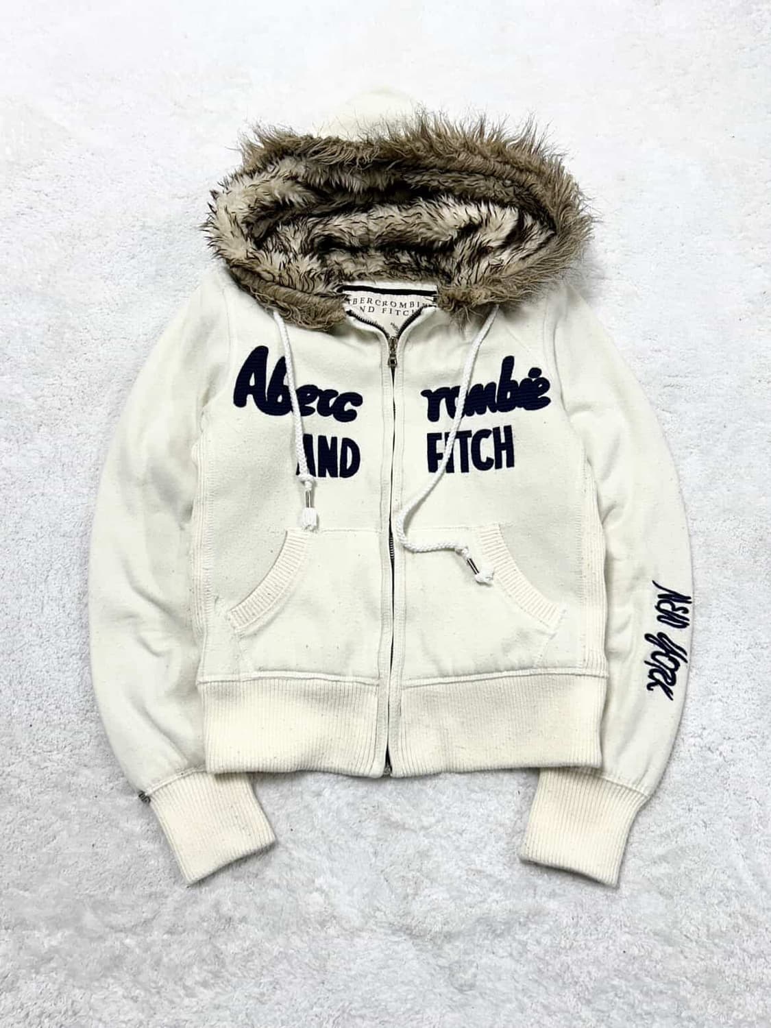 아베크롬비 크림 빅로고 울프죠 후드집업 상품이미지5