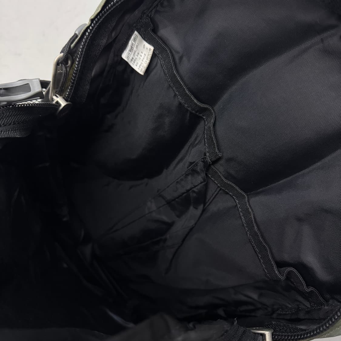 노스페이스 고프코어 카키 배색 테크니컬 백팩 상품이미지8