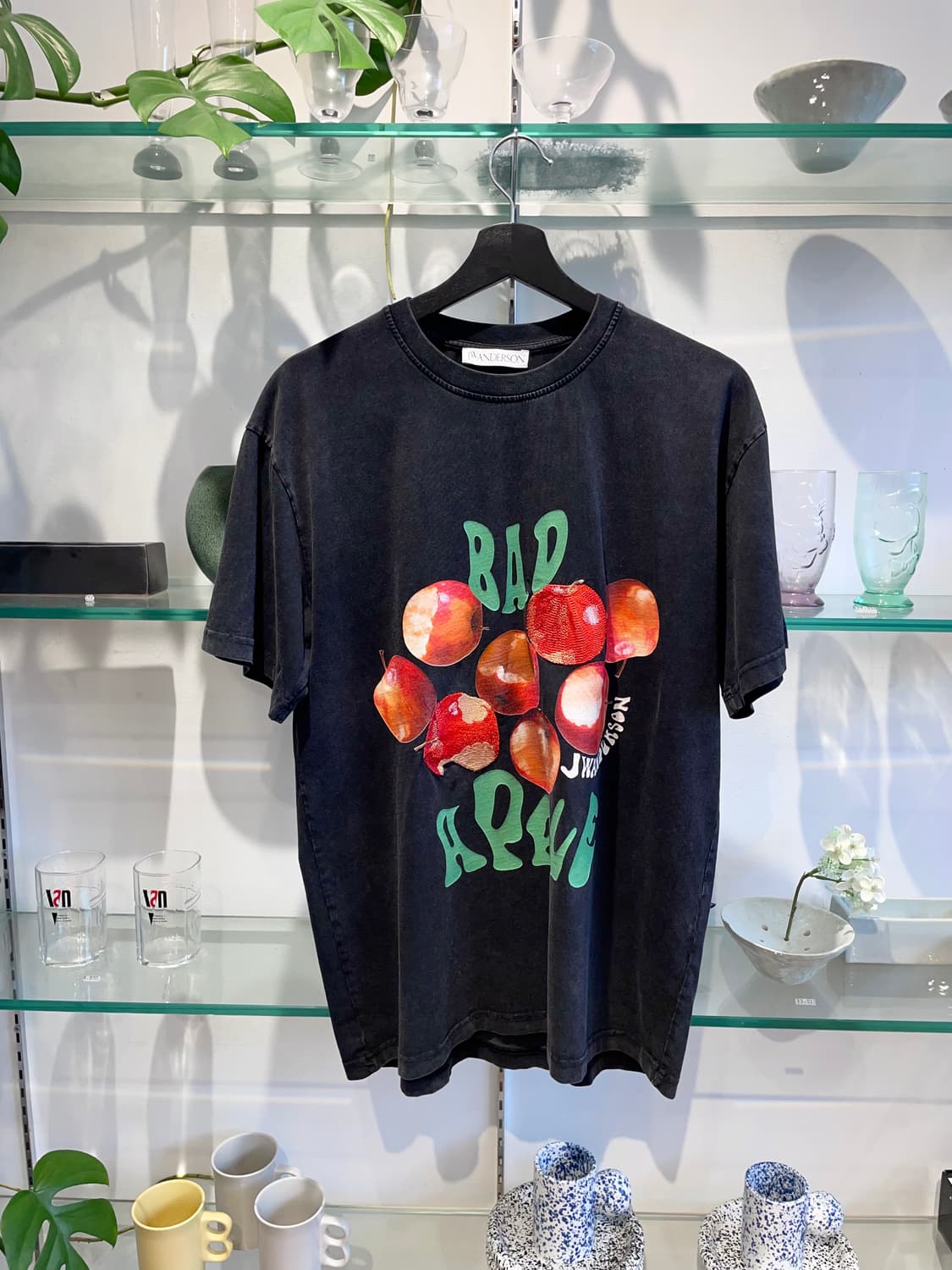 JW앤더슨 bad apple tee 상품이미지1