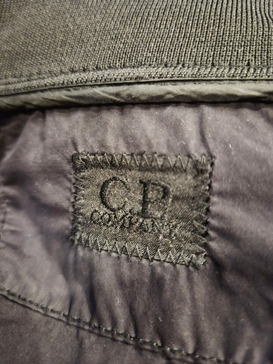 급처 CP컴퍼니 씨피 렌즈와펜 하프 롱 나일론 자켓 105 상품이미지3