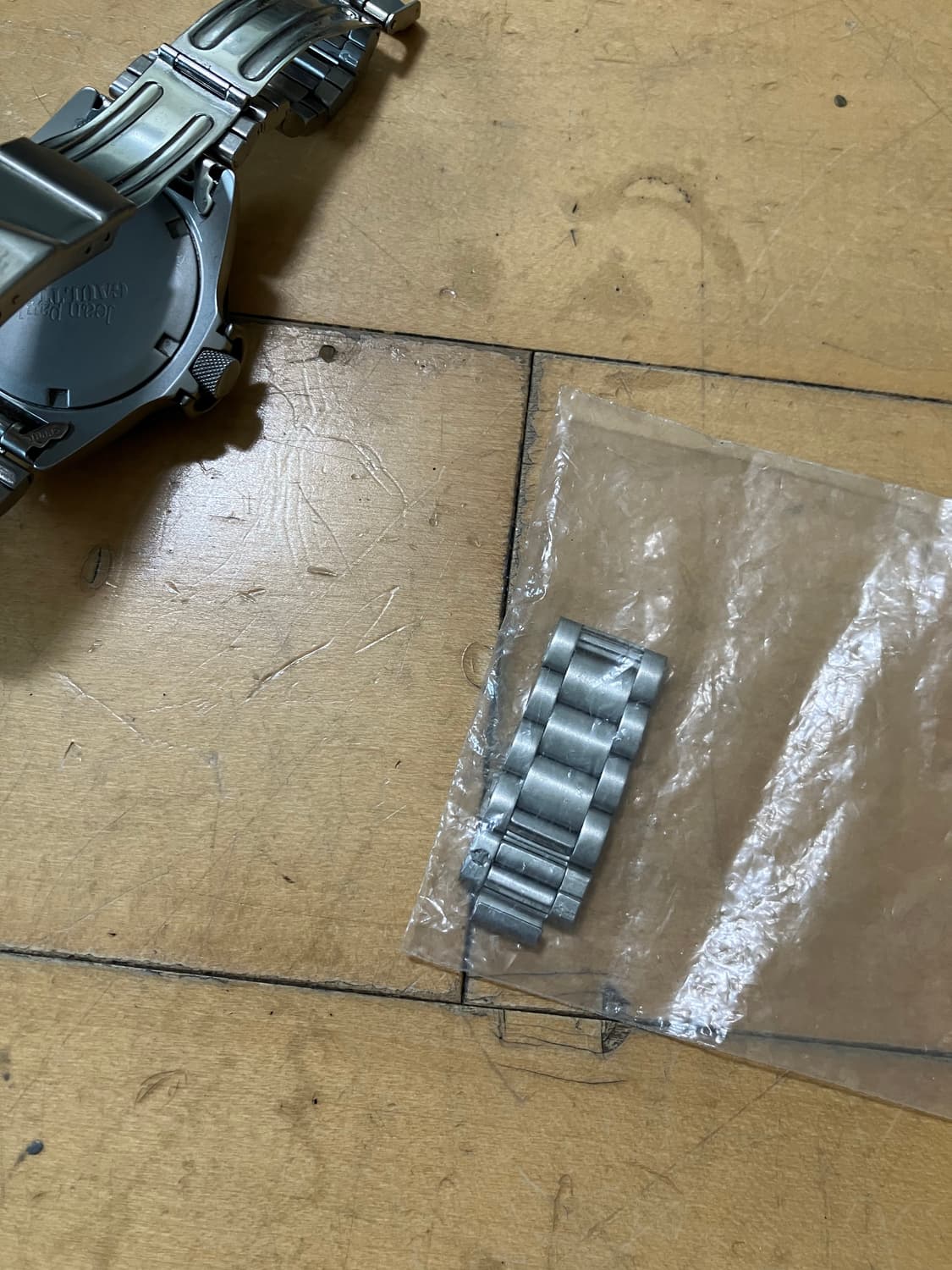 Jean paul gaultier 장폴고티에 레드 페이스 메탈 쿼츠 시계 상품이미지6