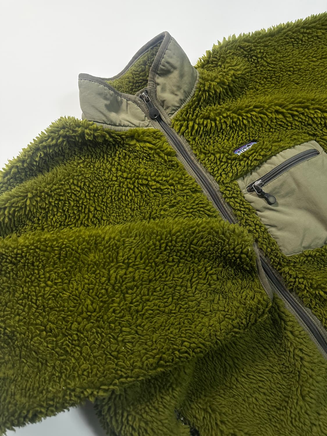 파타고니아 딥파일 모스그린  상품이미지1