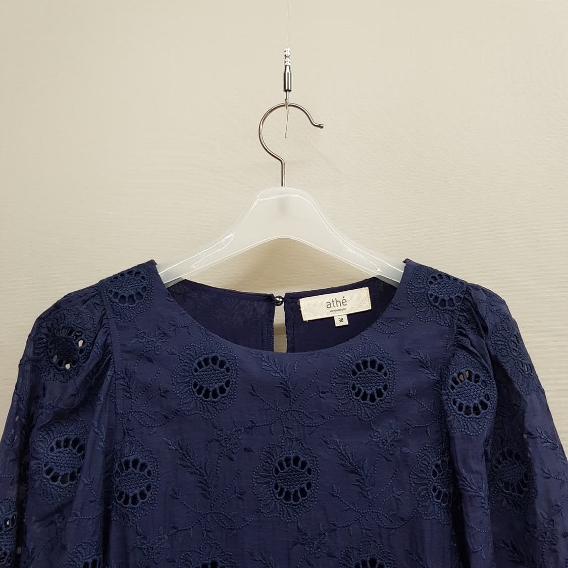 아떼 바네사브루노 2021 펀칭 레이스 퍼프 슬리브 원피스 38사이즈 상품이미지4