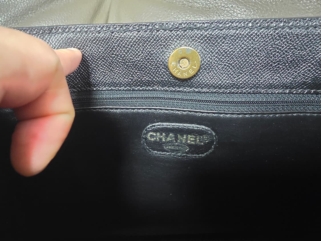 정품 샤넬 미듐 가죽 토트백 컨디션 good 상품이미지7