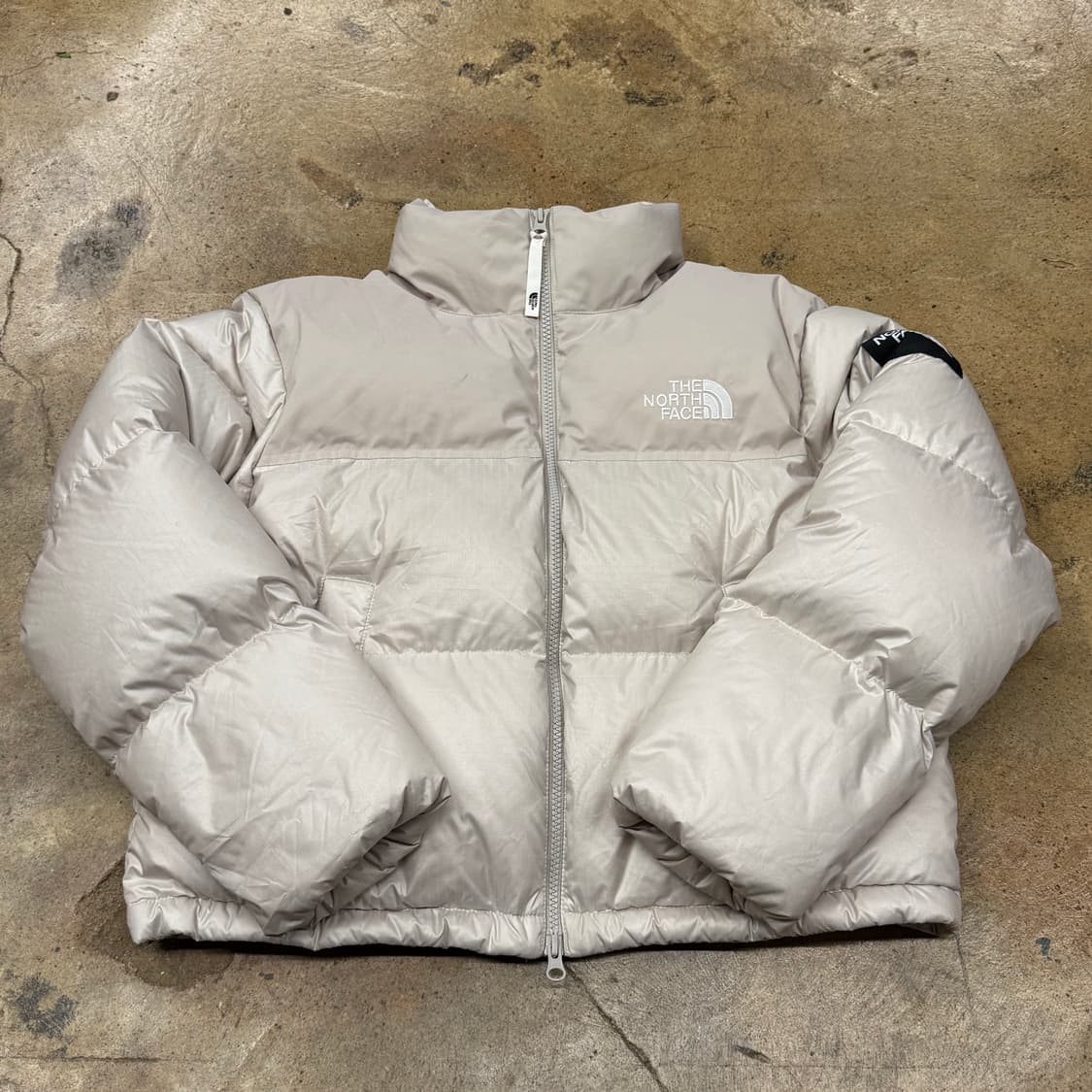 노스페이스 눕시 아이보리 숏패딩 상품이미지2
