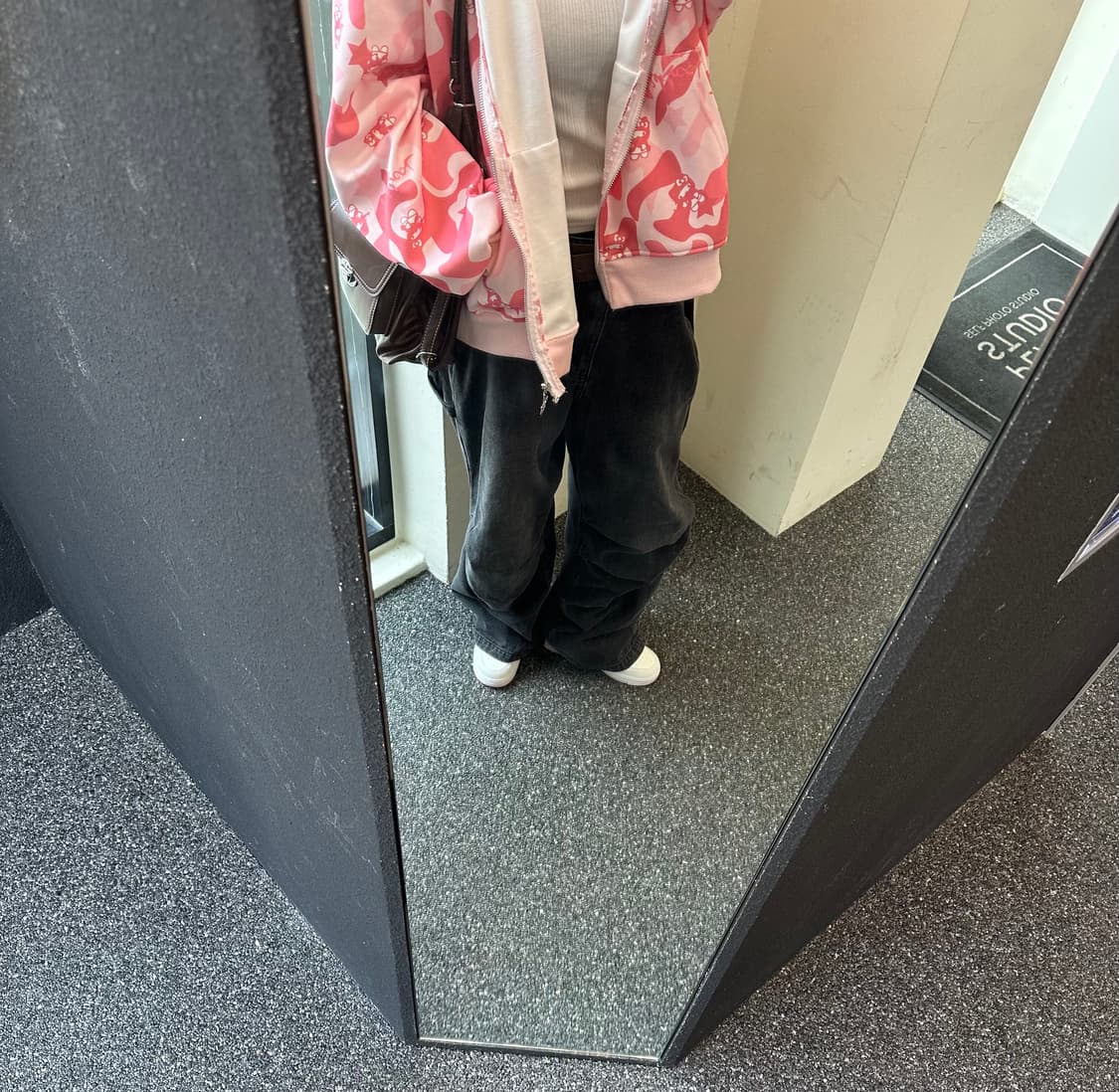 헬로키티 y2k 카모 후드 집업 (M) 상품이미지3