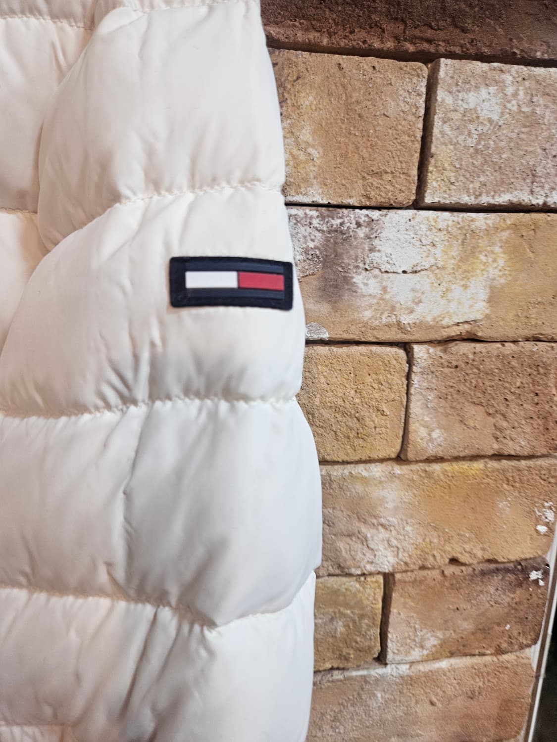 타미힐피거 화이트 여성 패딩 점퍼 상품이미지4