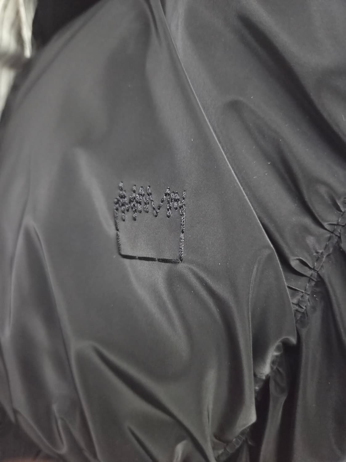 아더에러 아렌 다운 베스트m 팔아요 상품이미지5